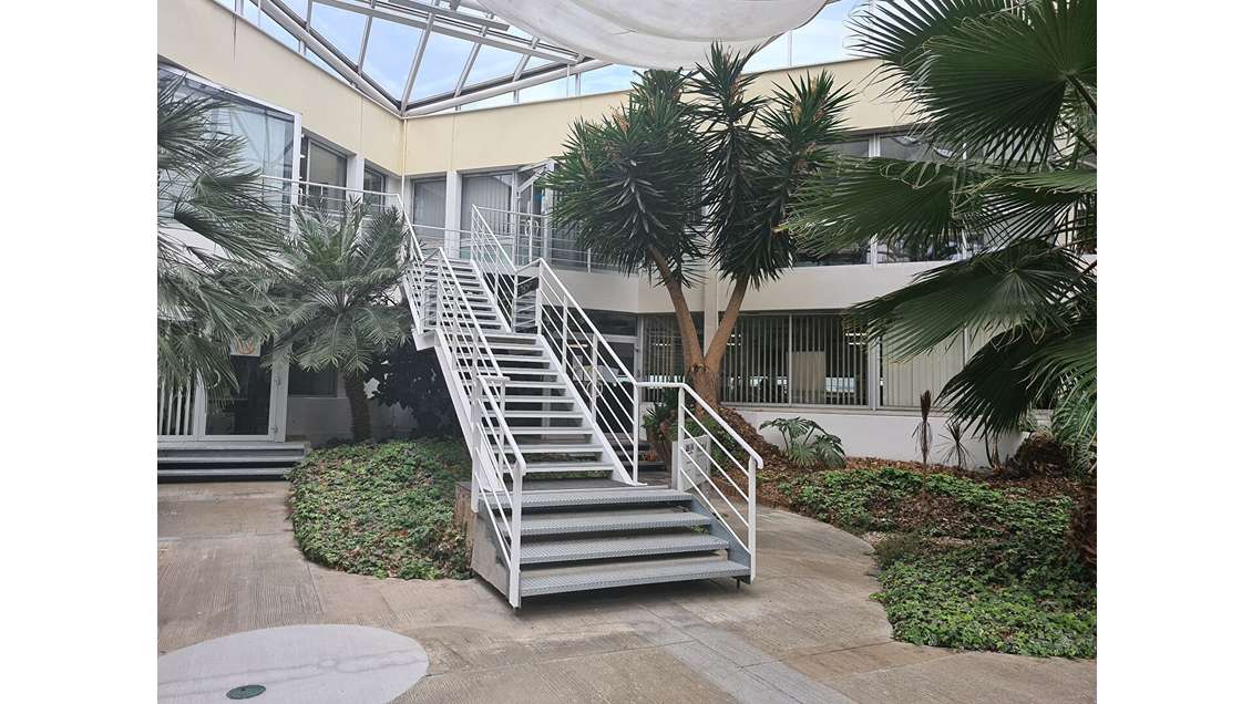 Bureaux 1135m² à louer Bordeaux Lac