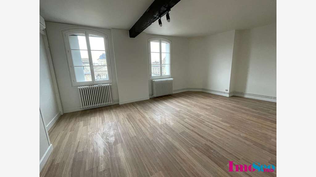 Bureaux 50m² R+4 à louer Bordeaux triangle d'or