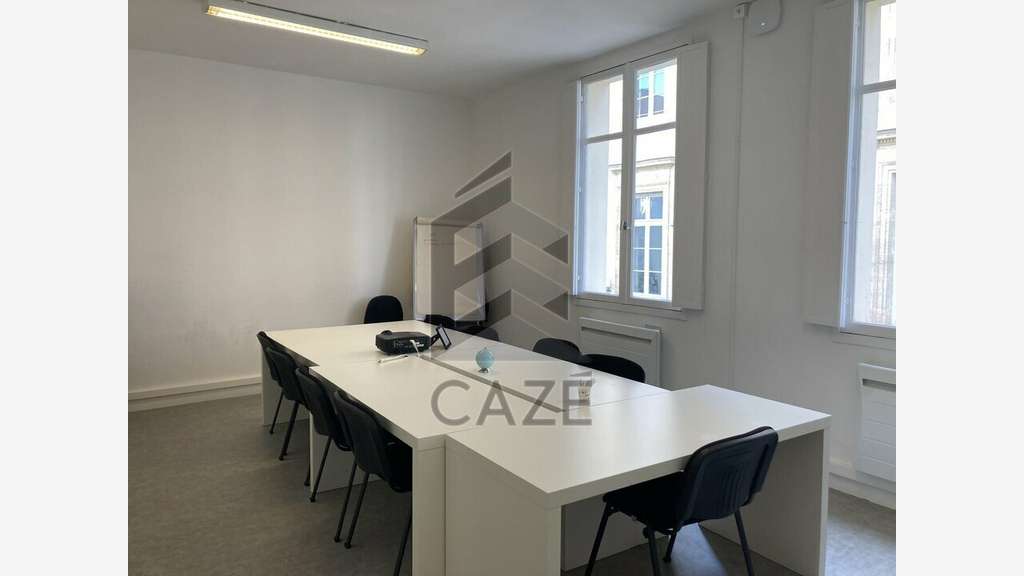 Bureaux 107m² à la location Bordeaux Triangle d'Or