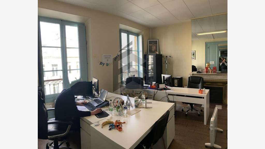 Bureaux 107m² à la location Bordeaux Triangle d'Or