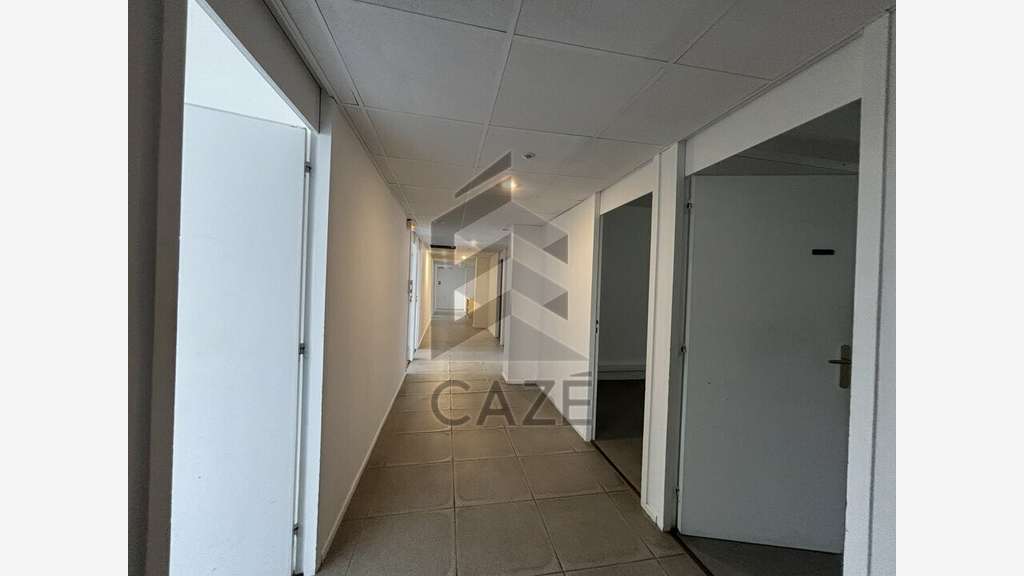 Bureaux de 392m² à louer en R+1 à Bordeaux