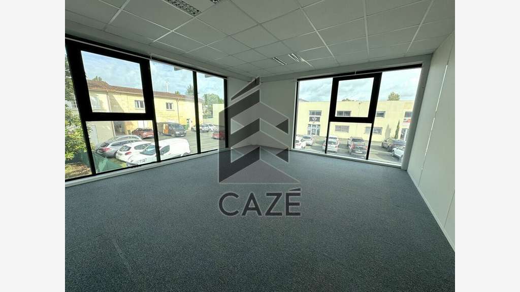 Bureaux 238m² à louer Lormont prox rocade sortie 1