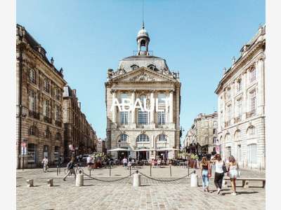 Bureaux 80m² à louer Bordeaux Chartrons
