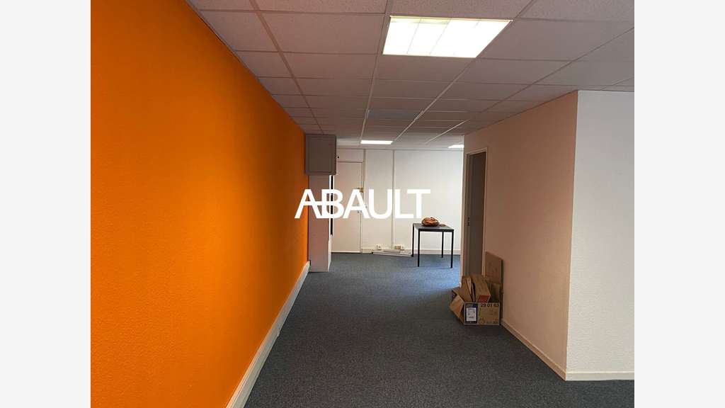 Bureaux 114m² RDC à louer à Bordeaux Chartrons