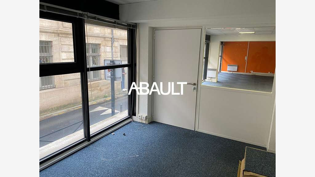 Bureaux 114m² RDC à louer à Bordeaux Chartrons