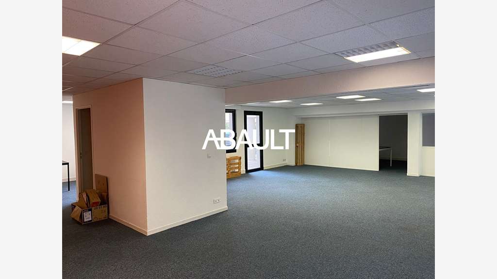 Bureaux 114m² RDC à louer à Bordeaux Chartrons