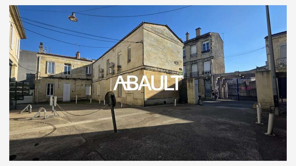 Bureaux 65m² à louer à Bordeaux Sainte-Croix