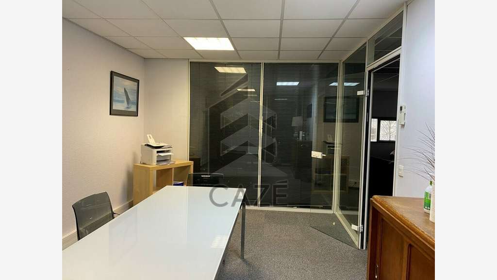 Bureaux 109m² à louer en ZFU à Lormont