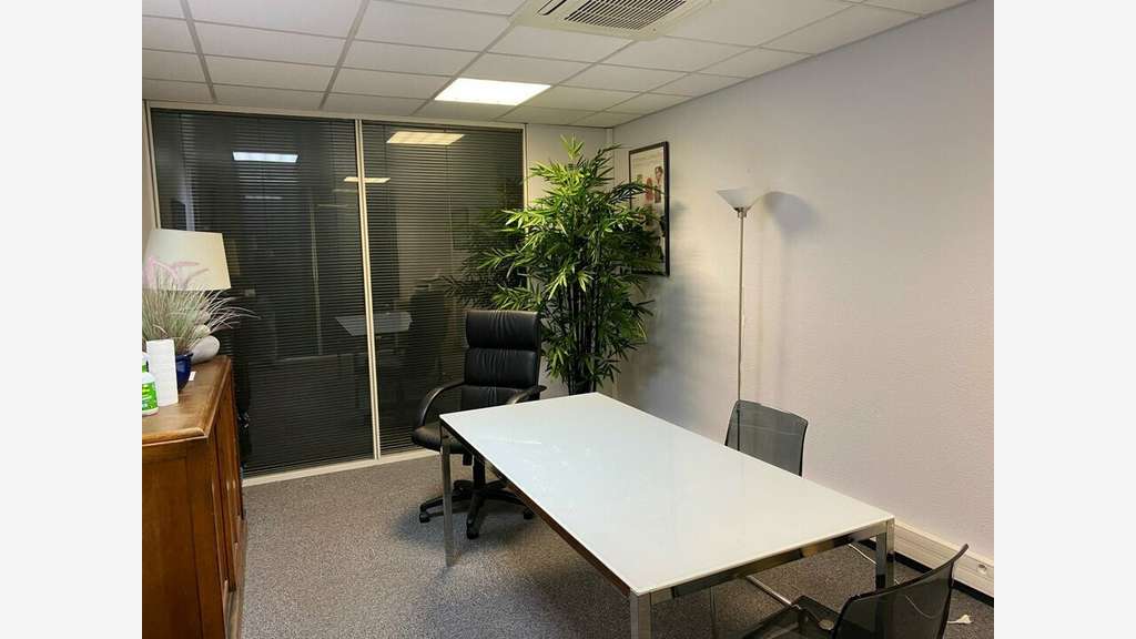 Bureaux 109m² à louer en ZFU à Lormont