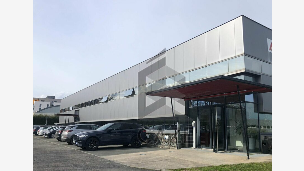 Bureaux 109m² à louer en ZFU à Lormont