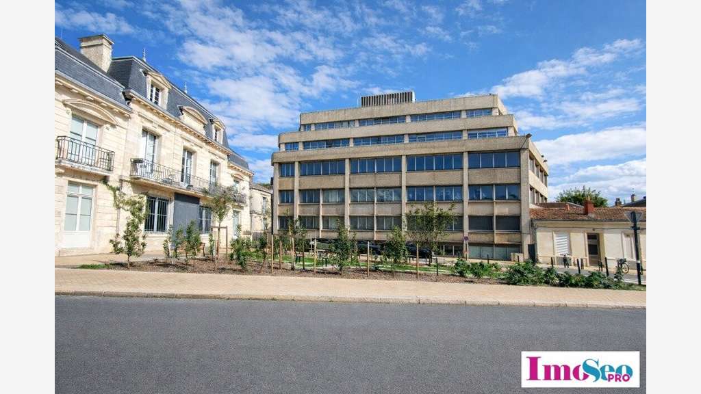 A louer bureaux 70m² à Bordeaux accès tram à 5min