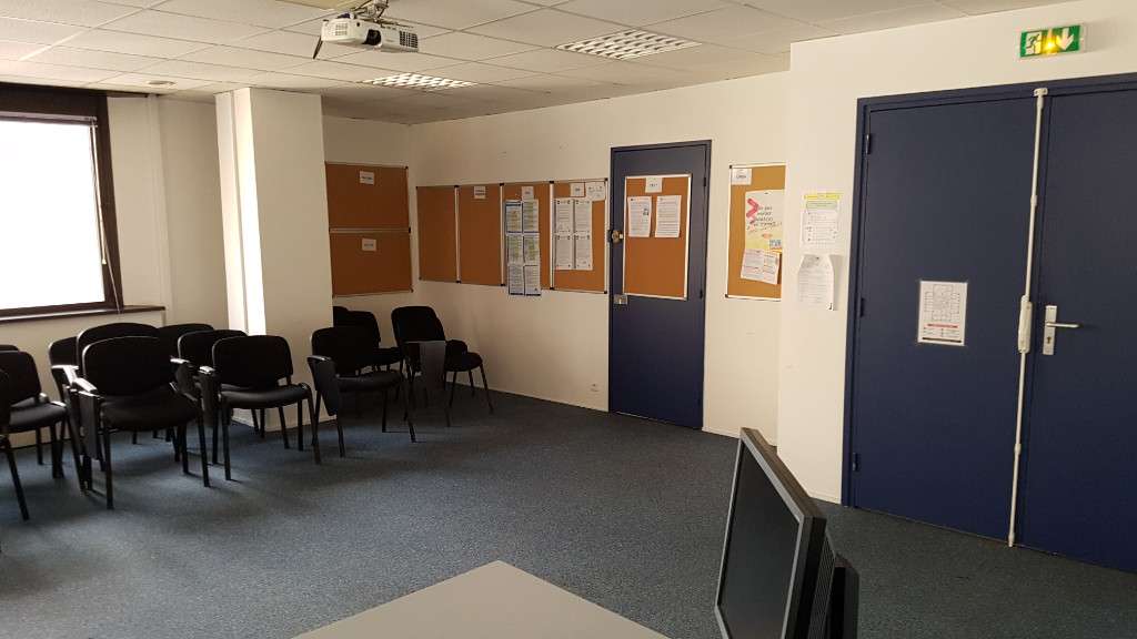 Bureaux 330m² R+4 à louer à Bordeaux Mériadeck