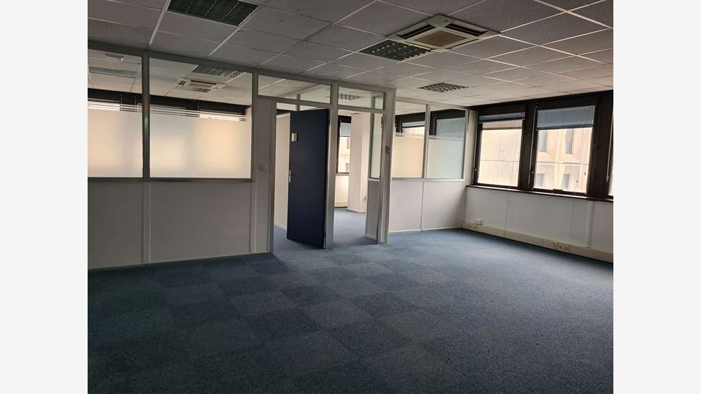 Bureaux 550m² R+4 à louer Bordeaux Mériadeck