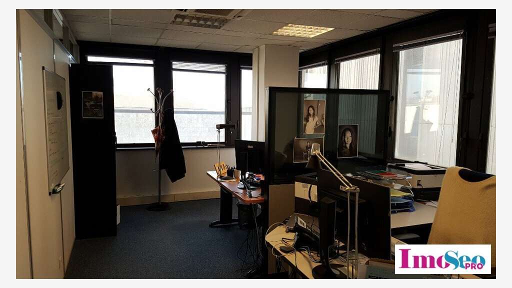 A louer bureaux 330m² à Bordeaux Mériadeck