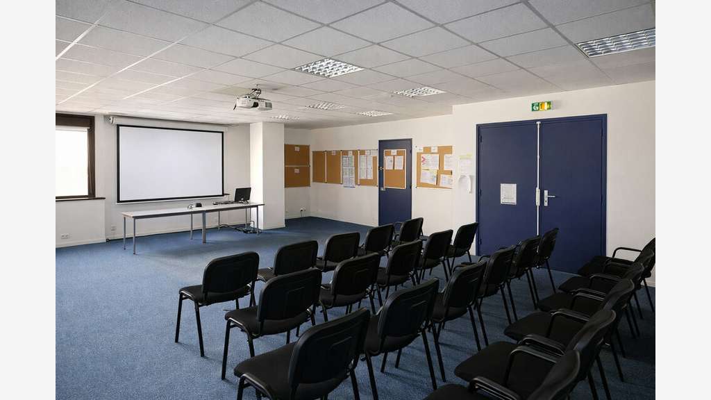 A louer bureaux 330m² à Bordeaux Mériadeck