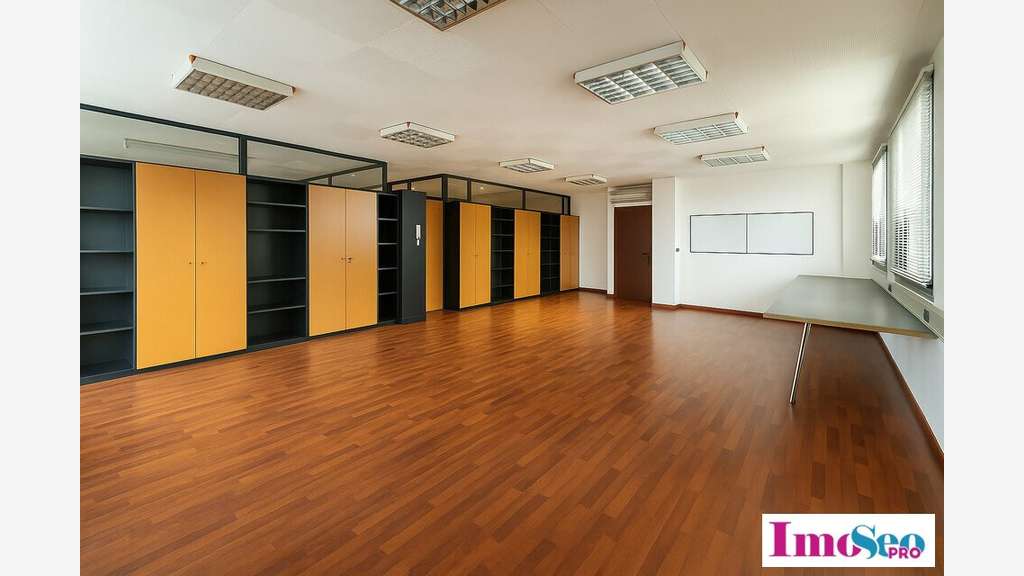 A louer bureaux lumineux 150m² Bordeaux Chartrons
