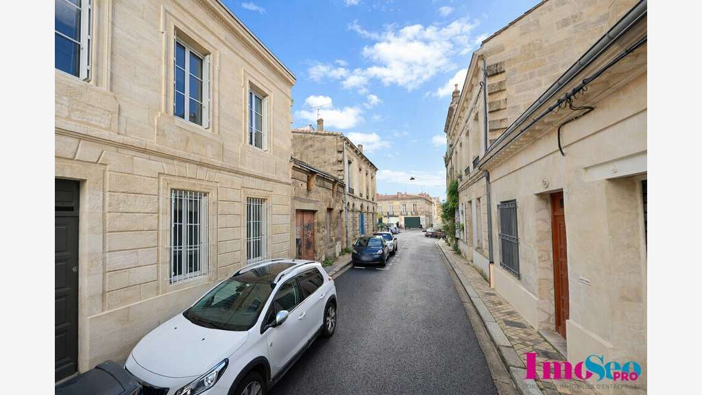 Bureaux 80m² R+1 à louer à Bordeaux Chartrons