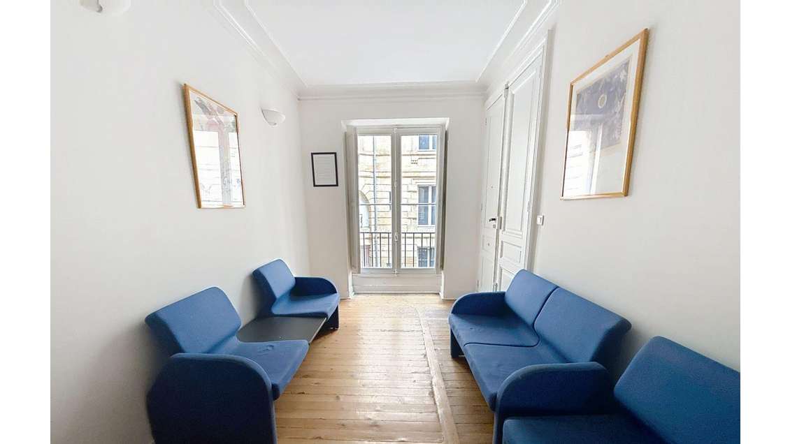 A louer bureaux 142m² cour intérieure à Bordeaux