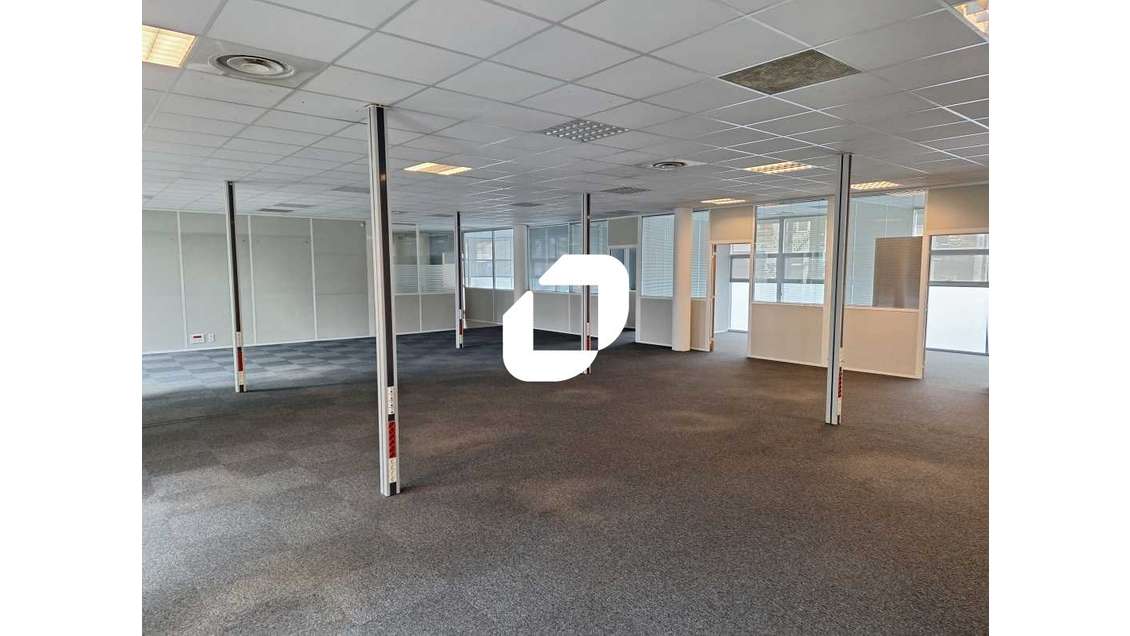 A louer Bureaux 690m² Bordeaux