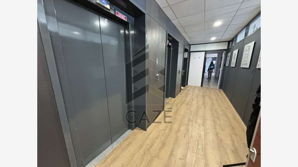 Bureaux de 640m² à louer Bordeaux boulevard Wilson