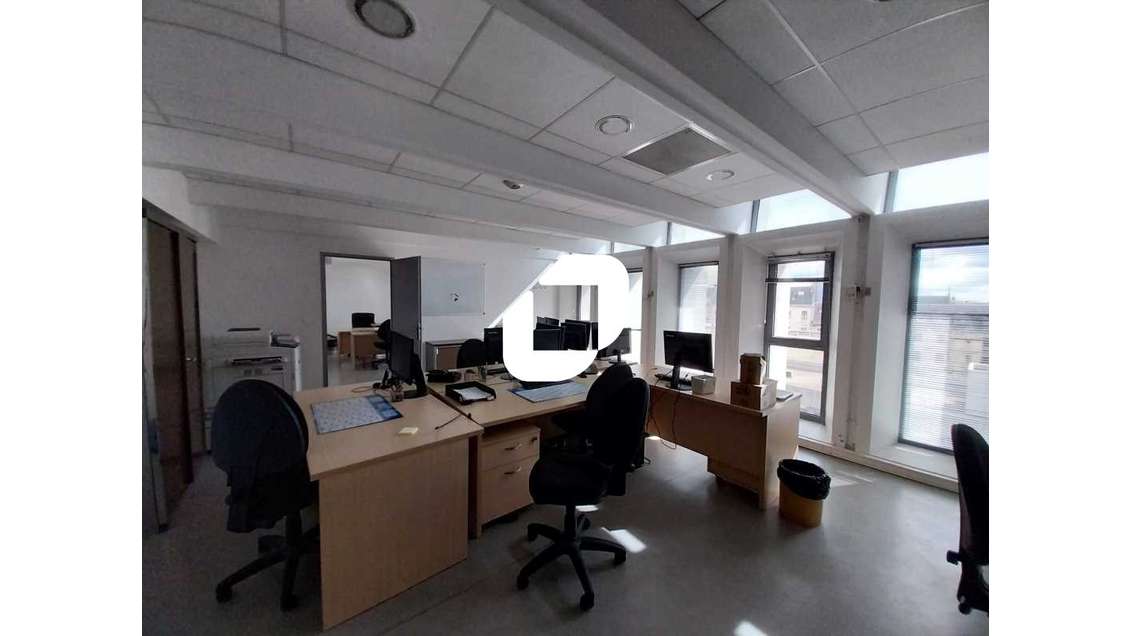 A louer Bureaux 91m² Bordeaux