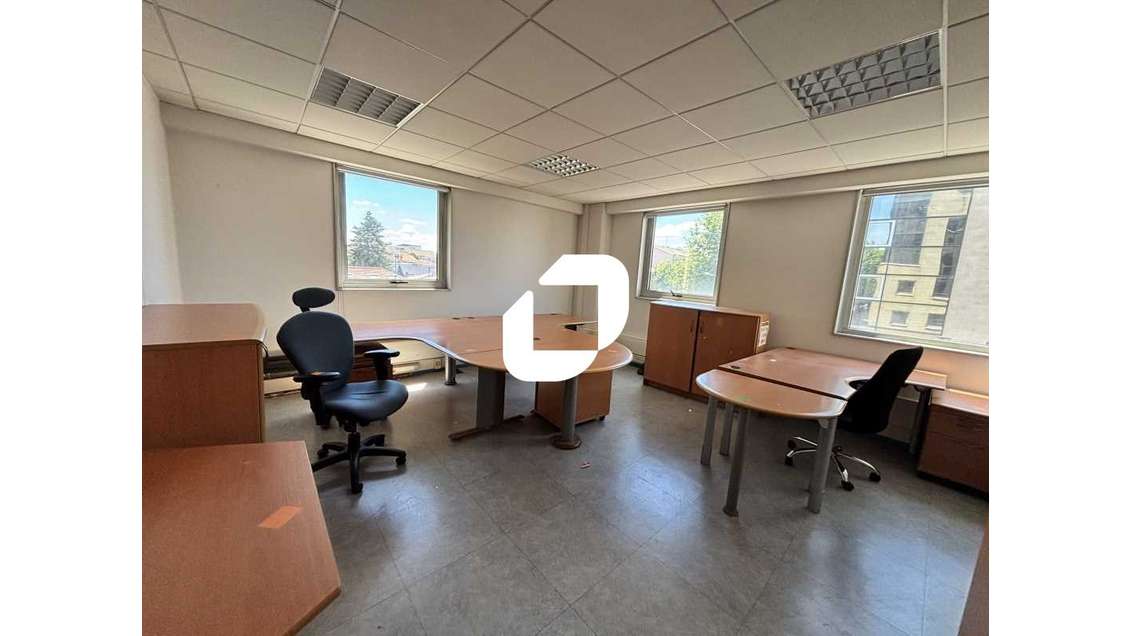 A louer Bureaux 374m² Bordeaux