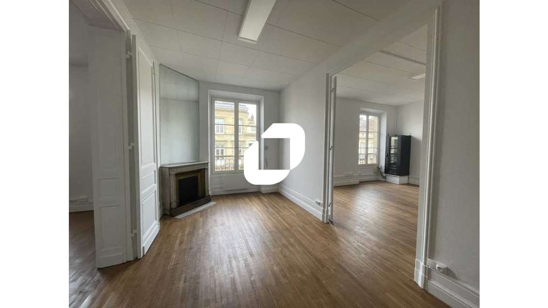 A louer Bureaux 107m² Bordeaux