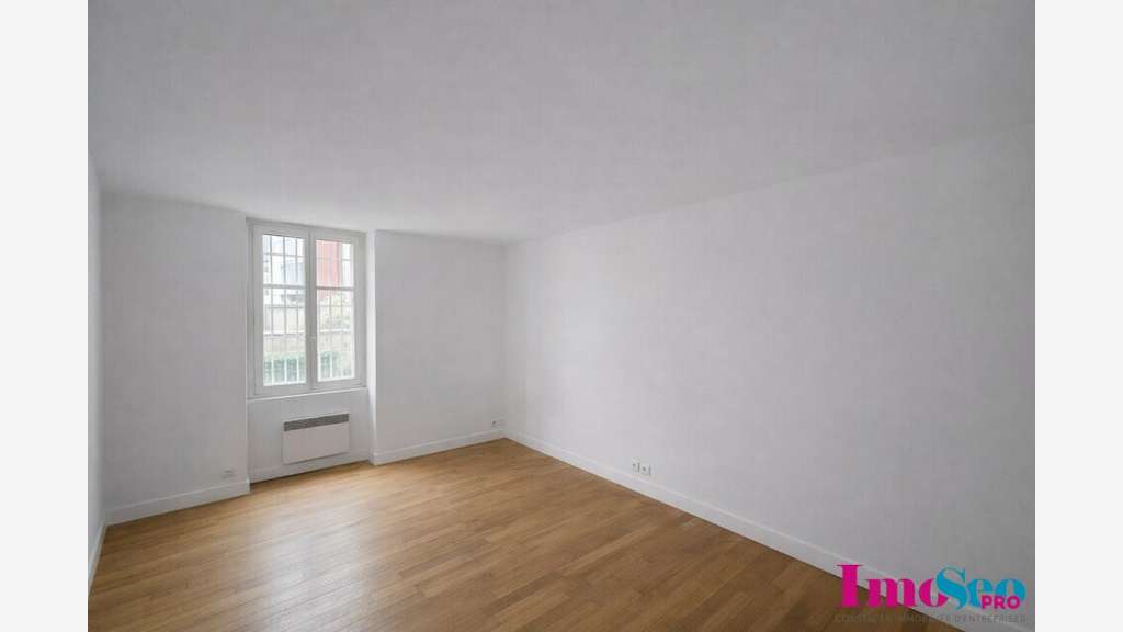 Bureaux 50m² R+1 à louer Triangle d'or de Bordeaux
