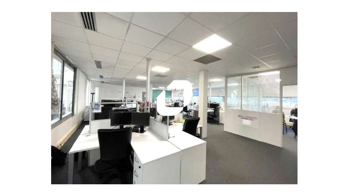 A louer Bureaux 570m² Bordeaux