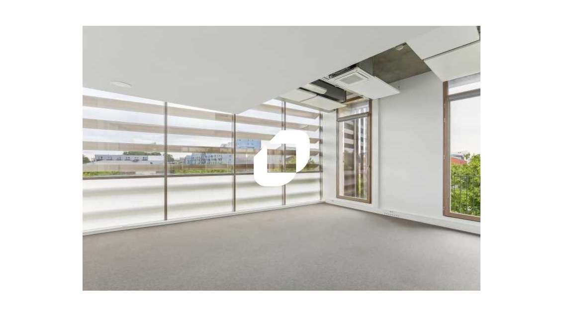 A louer Bureaux 413m² Bordeaux