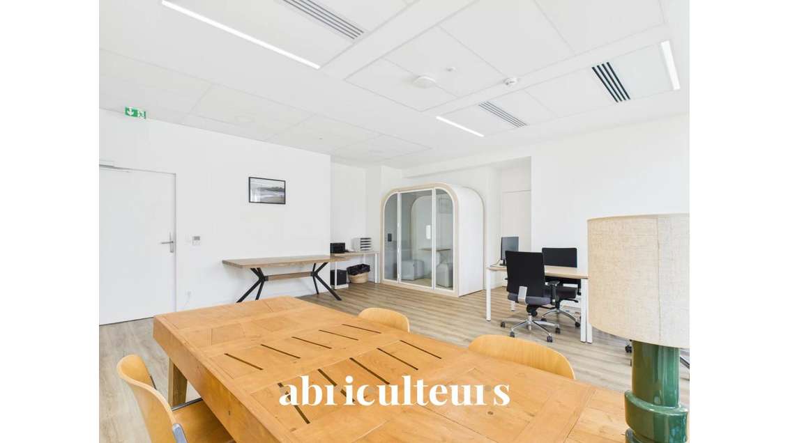 Bureaux de 155m² à louer à Bordeaux Tourny