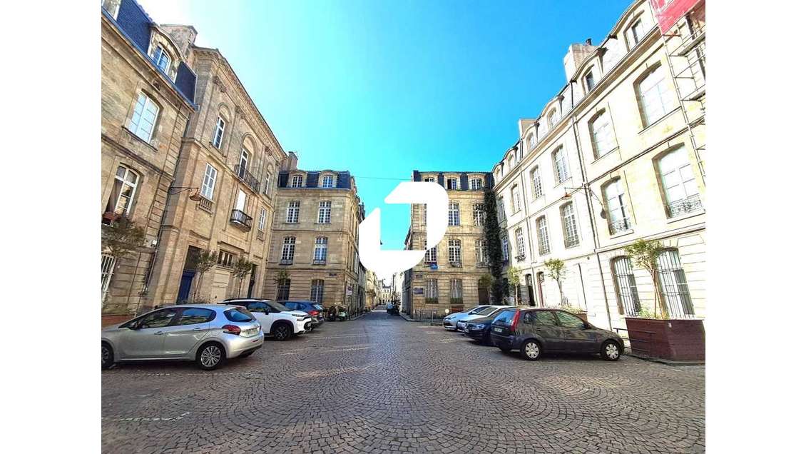 A louer Bureaux 340m² Bordeaux