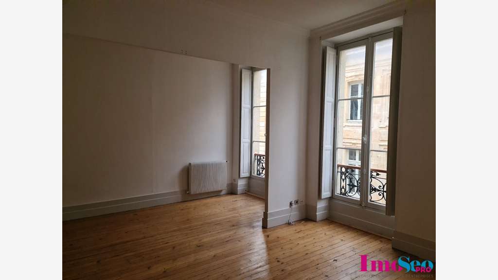 Bureaux 165m² R+2 à louer à Bordeaux centre