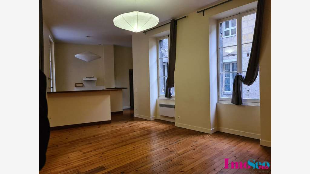 Bureaux 165m² R+2 à louer à Bordeaux centre