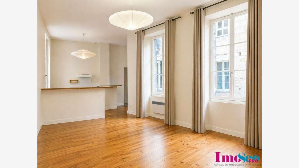 Bureaux de 165m² à louer Bordeaux Alsace Lorraine