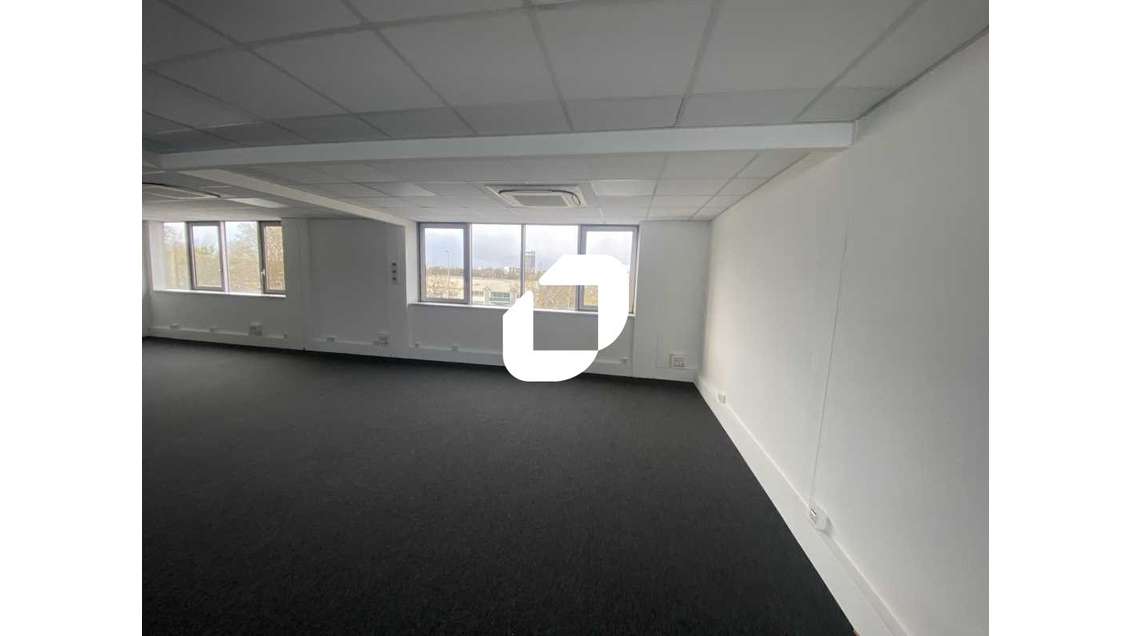 A louer Bureaux 161m² Bordeaux