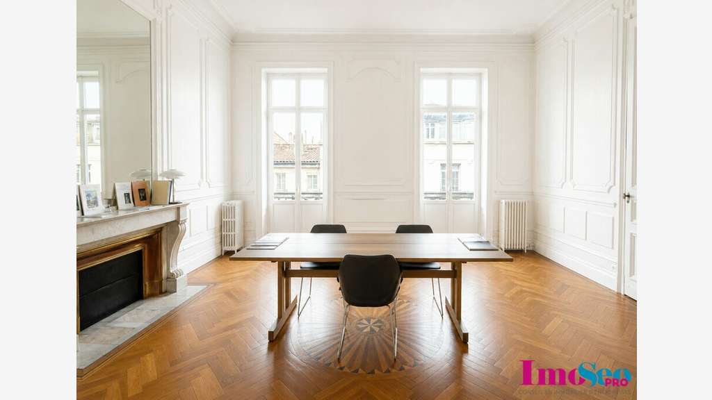 Bureaux 230m² à louer à Bordeaux hyper centre