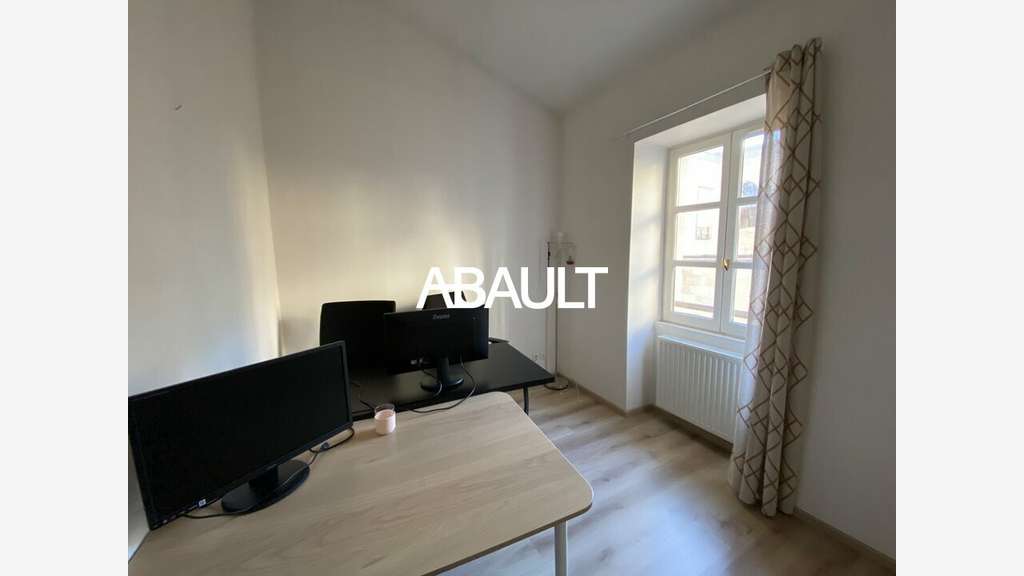 Bureaux de 100m² à louer à Bordeaux centre