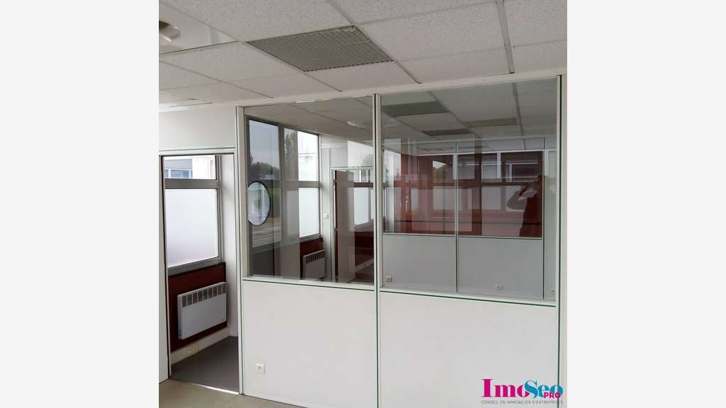 Bureaux 240m² RDC à louer sortie N°4 Bordeaux Nord