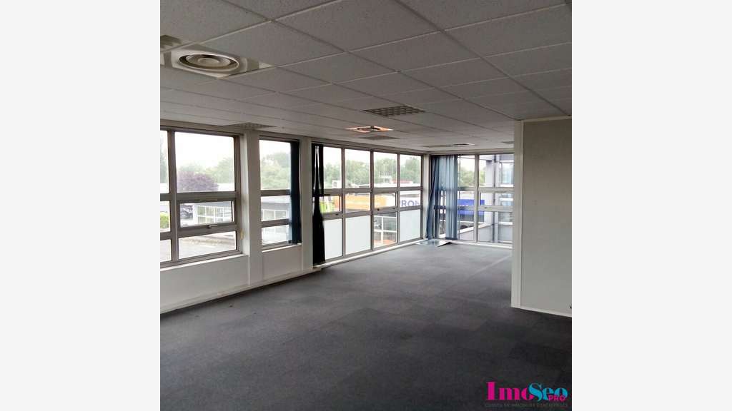 Bureaux 240m² R+1 à louer sortie N°4 Bordeaux Nord