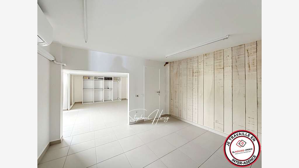 Locaux professionnels 305m² à Bordeaux Rue Lecocq
