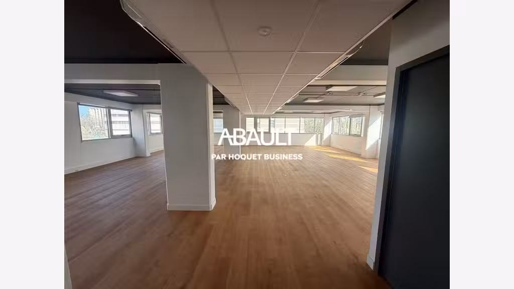 Bureaux refaits à neuf à louer Bordeaux centre 