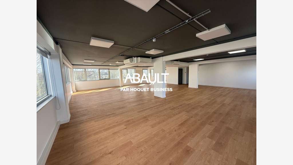 Bureaux refaits à neuf à louer Bordeaux centre 