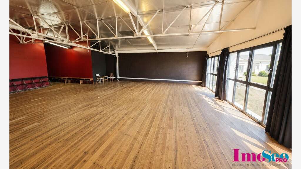 Local pro 261m² ERP 5 à louer Bordeaux Chartrons