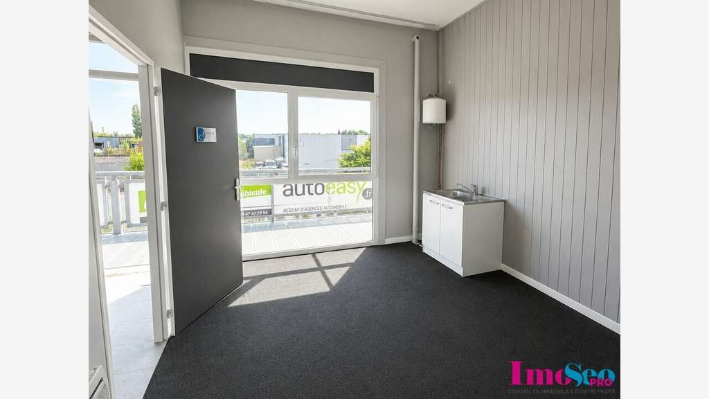 Bureaux 235m² à louer sortie N°4 Bordeaux Nord