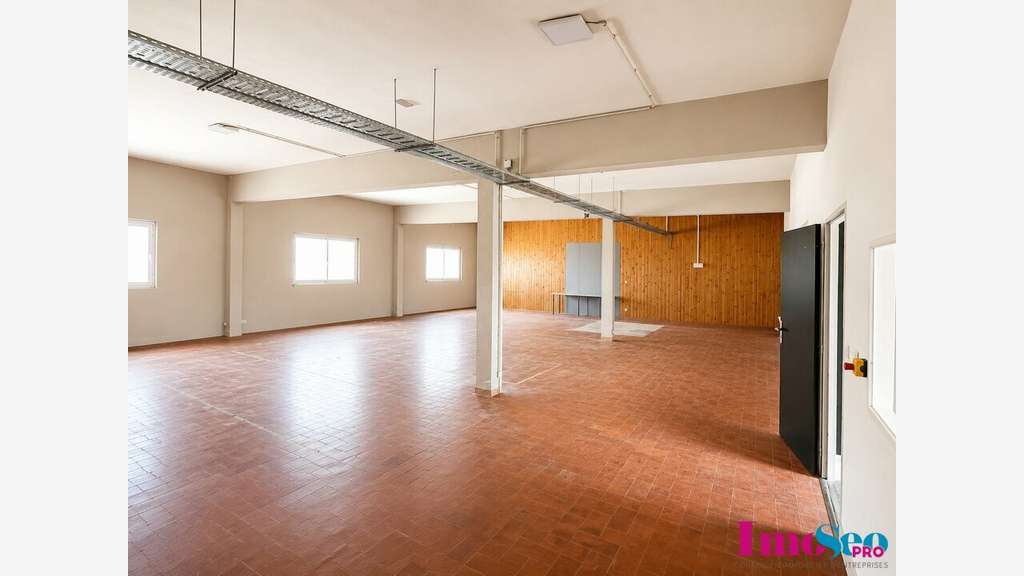 Bureaux 235m² à louer sortie N°4 Bordeaux Nord