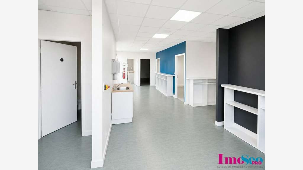 Bureaux 235m² à louer sortie N°4 Bordeaux Nord