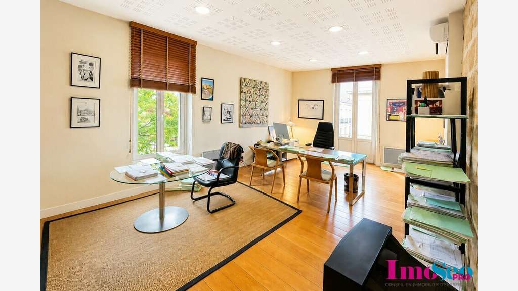 Location bureaux de 149m² à Bordeaux centre-ville