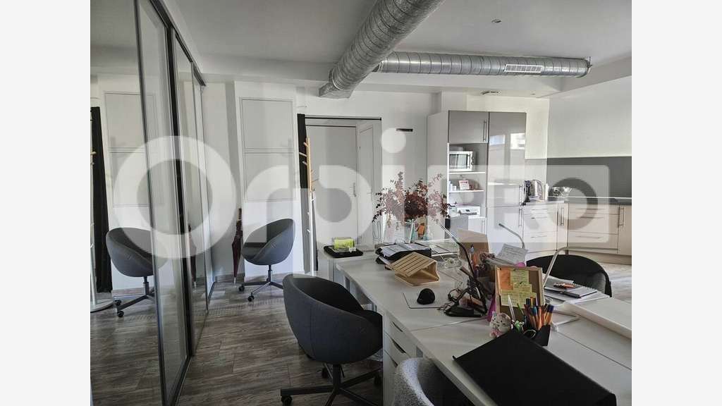 A LOUER BUREAU LUMINEUX PROCHE CENTRE VILLE