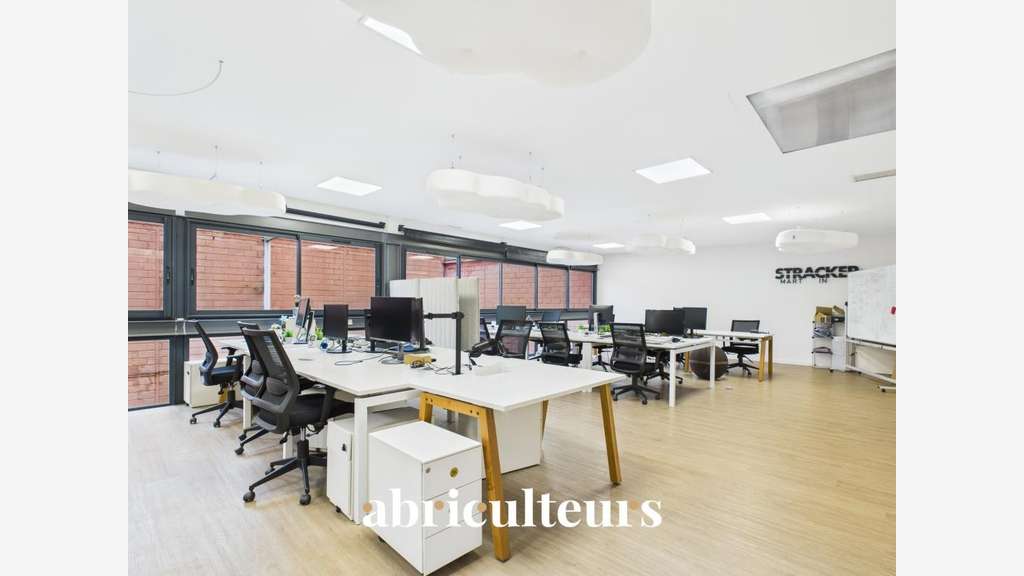Location de bureaux avec piscine Rive droite à